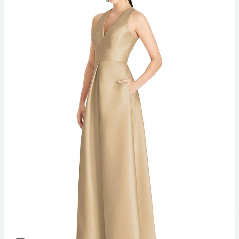 Alfred Sung D747 cameo bridesmaid dress size 8